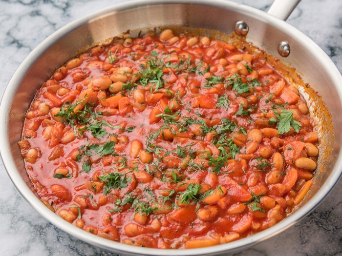 Beans in tomato sauce recipe