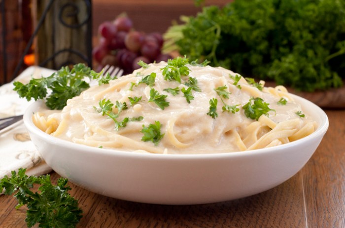 Alfredo yogurt greek sauce creamy pasta without but