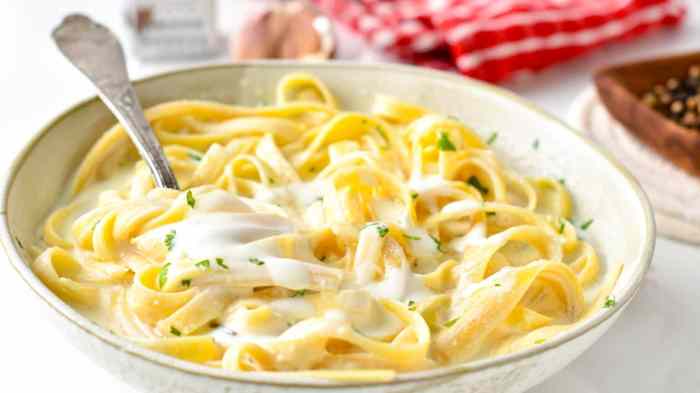 Alfredo sauce recipe with greek yogurt