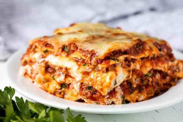 Best ever chicken lasagna recipe with white sauce